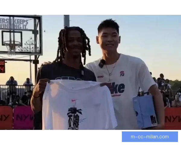 莫兰特向崔永熙表达祝贺并鼓励他享受球队的支持与爱 莫兰特向崔永熙表达祝贺并鼓励他享受球队的支持与爱